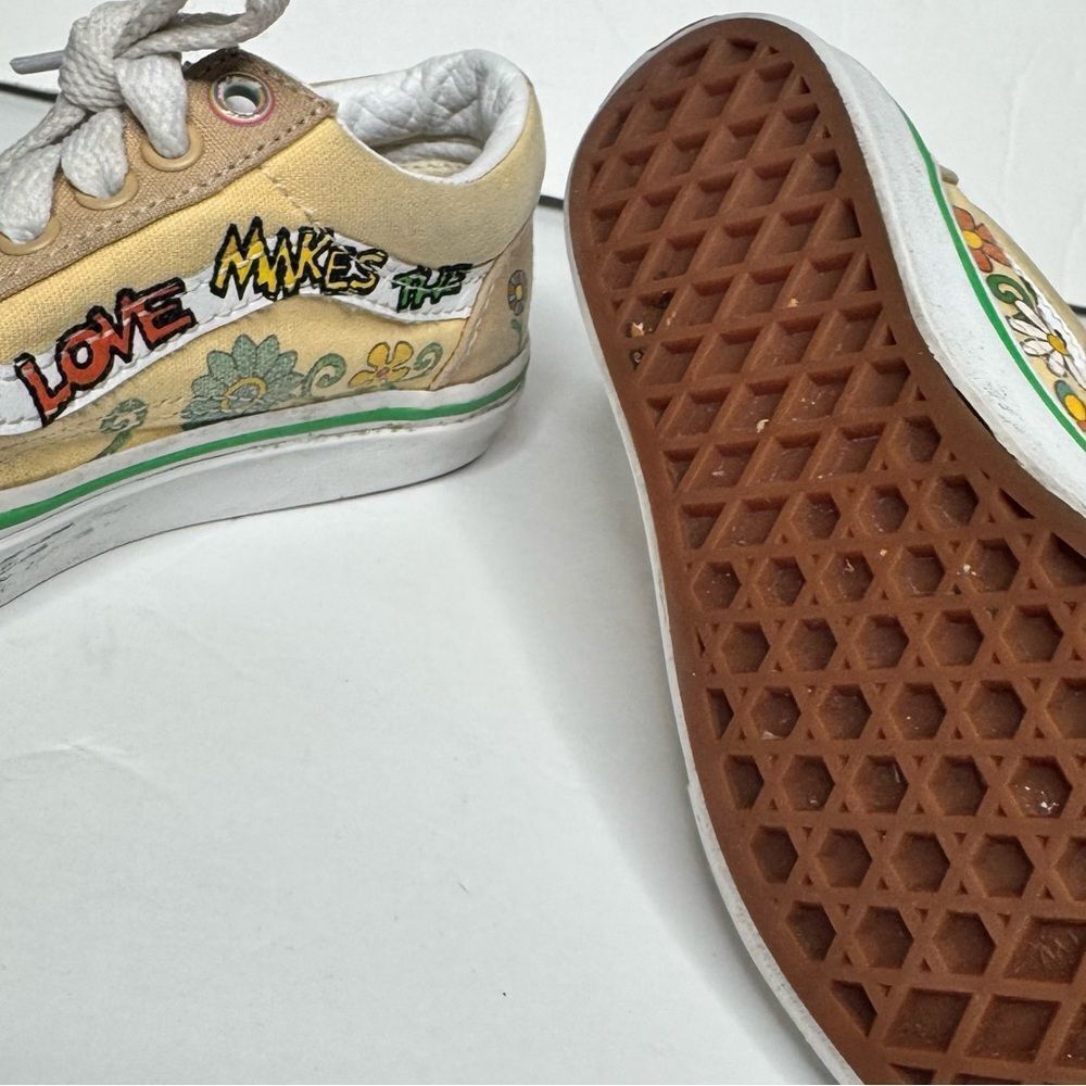 Vans x Sesame Street Old Skool sneakers size 13.5 kids - Picture 10 of 11